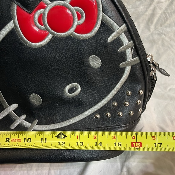 Hello Kitty bowler bag - Picture 9 of 16